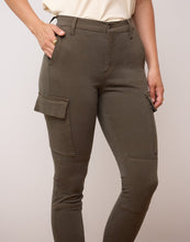 Load image into Gallery viewer, Rachel Skinny Jeans/Forest
