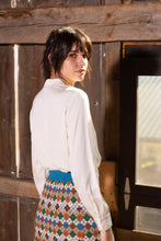 Load image into Gallery viewer, Blouse - Scalloped Edge Trim LS