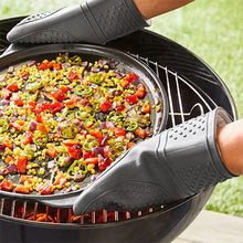 Load image into Gallery viewer, Silicone Oven Mitt Set