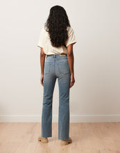 Load image into Gallery viewer, ALEX BOOTCUT JEANS / ZOLA
