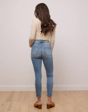 Load image into Gallery viewer, Rachel Skinny Jeans/Marlin
