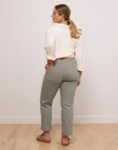 Load image into Gallery viewer, Chloe Straight Jeans/Sea Moss
