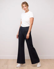 Load image into Gallery viewer, Lily Wide Leg Jeans/Stargazer
