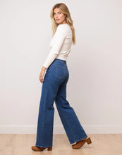 Load image into Gallery viewer, Lily Wide Leg Jeans/Heritage Blue
