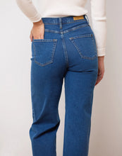 Load image into Gallery viewer, Lily Wide Leg Jeans/Heritage Blue
