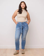 Load image into Gallery viewer, Malia Relaxed Jeans/Blue D&#39;Azure
