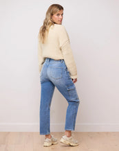 Load image into Gallery viewer, Malia Relaxed Jeans/Blue Bell
