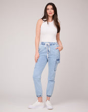 Load image into Gallery viewer, Malia Relaxed Jeans/Capri Blue
