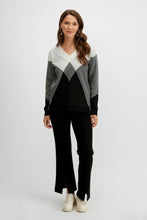 Load image into Gallery viewer, Plunging v neck argyle/heather grey
