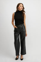 Load image into Gallery viewer, Crop Faux Leather pant with pocket
