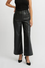Load image into Gallery viewer, Crop Faux Leather pant with pocket
