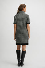 Load image into Gallery viewer, Knit short sleeve black white dress with front pockets
