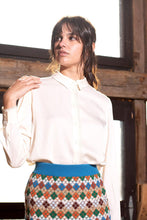 Load image into Gallery viewer, Blouse - Scalloped Edge Trim LS
