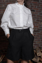 Load image into Gallery viewer, Blouse - Cotton Ruffle Collar LS
