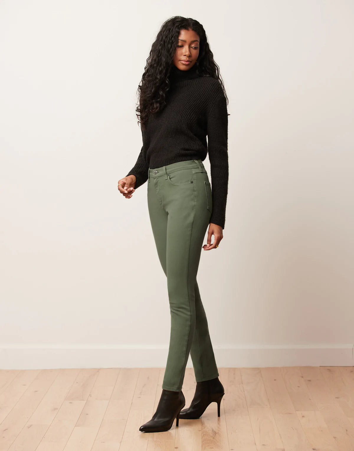 Olive green online skinny jeans