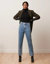 Load image into Gallery viewer, Emily Slim Jeans/Blue Acid
