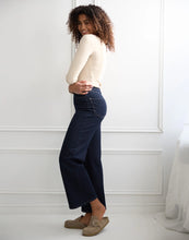 Load image into Gallery viewer, Lily Wide Leg Jeans/Night Cap 30&quot;inseam
