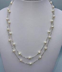 Long Pearl & Silver Chain necklace