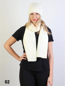 Knit hat and scarf/ivory