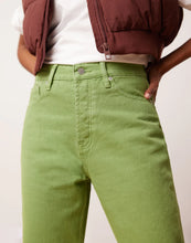 Load image into Gallery viewer, CHLOE STRAIGHT JEANS / GREEN EYES / 100% COTTON
